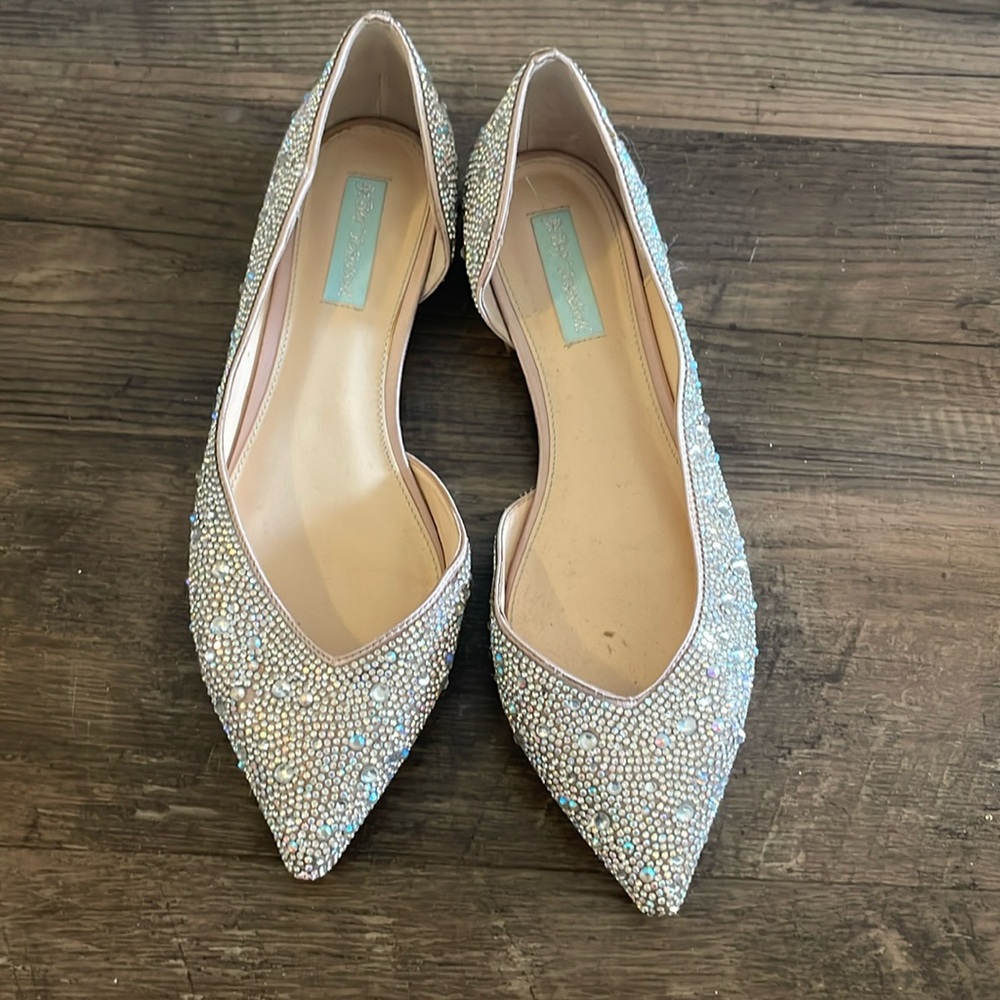 Betsey Johnson Sparkle Point Flats
